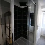 Apartament Loft Spa Lumineux Jacuzzi Prive Ecran Cinema Roubaix