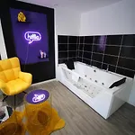 Loft Spa Lumineux Jacuzzi Prive Ecran Cinema Apartament