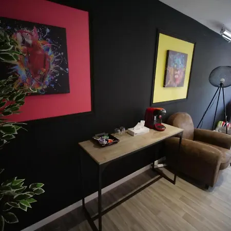 Design #6#- Jacuzzi Et Netflix-self Check-in Roubaix