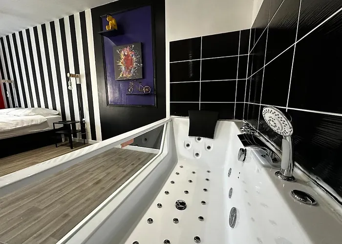 Design #6#- Jacuzzi Et Netflix-self Check-in